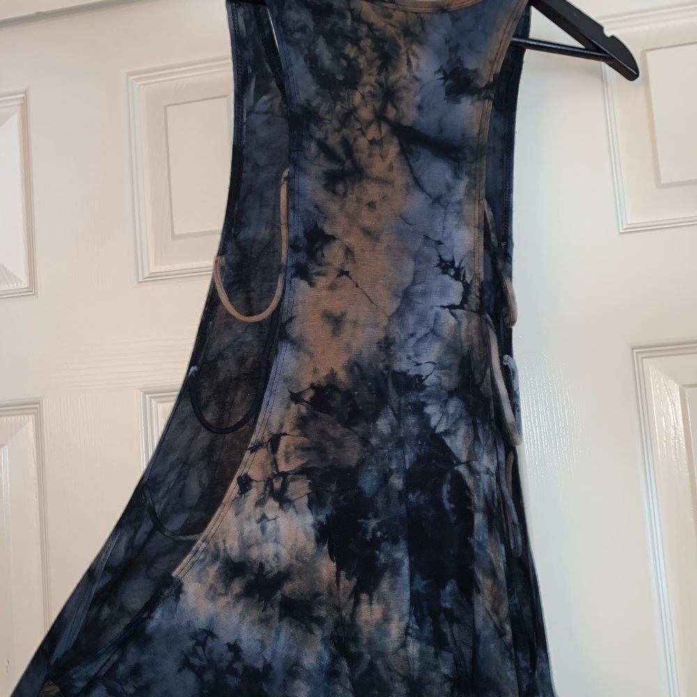 Tank top - Picture 2 of 7